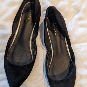 Black casual flats